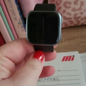 FITBIT versa